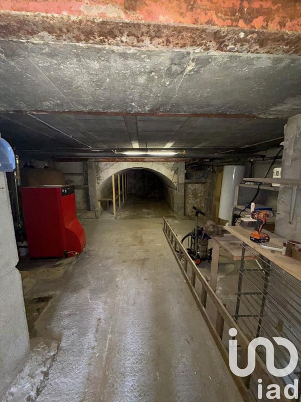 Maison - 227 m² - 8 pièces