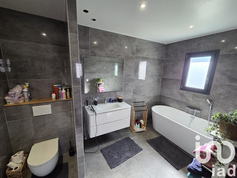 Maison - 135 m² - 6 pièces