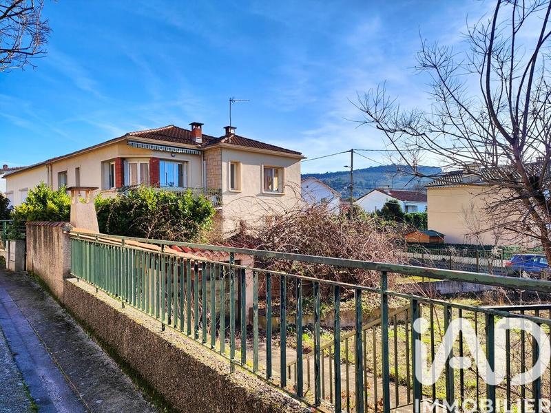 Maison - 102 m² - 4 pièces