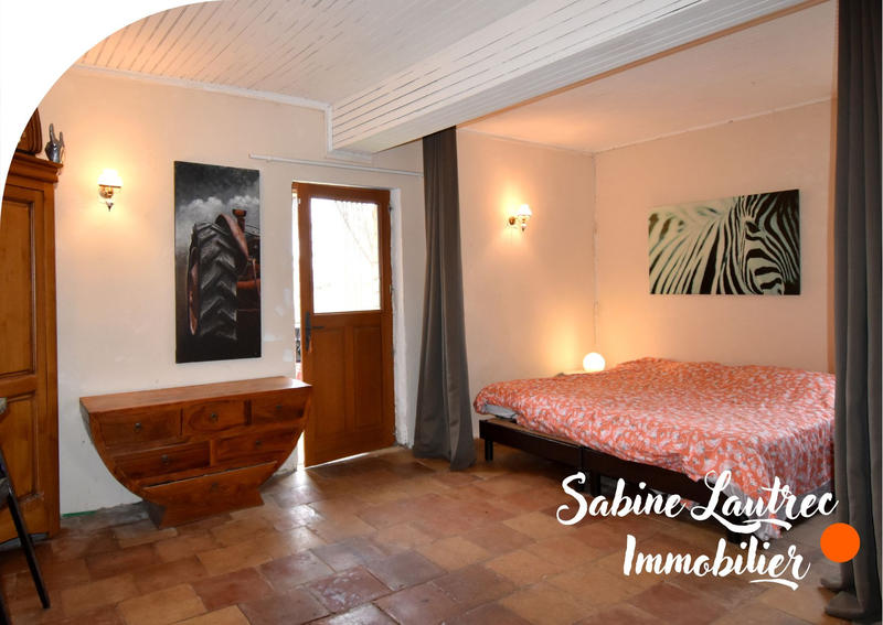 Propriété - 270 m² - 7 pièces