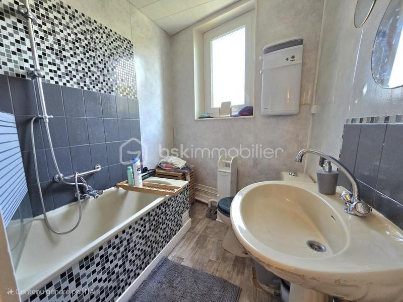 Maison - 90 m² - 4 pièces