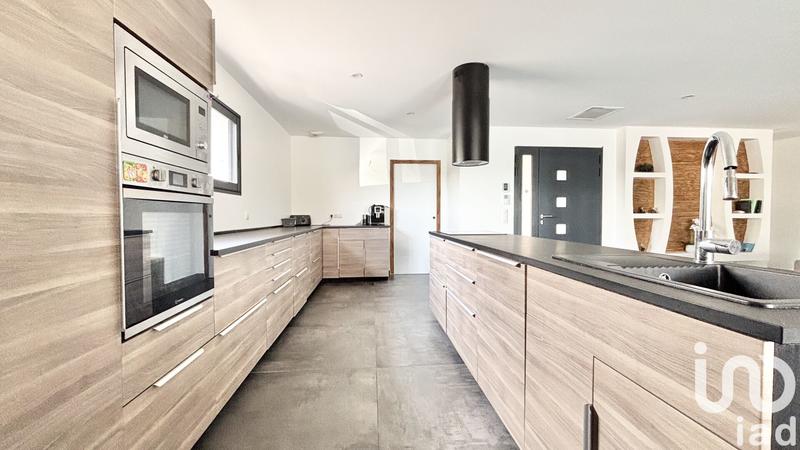 Maison - 163 m² - 7 pièces