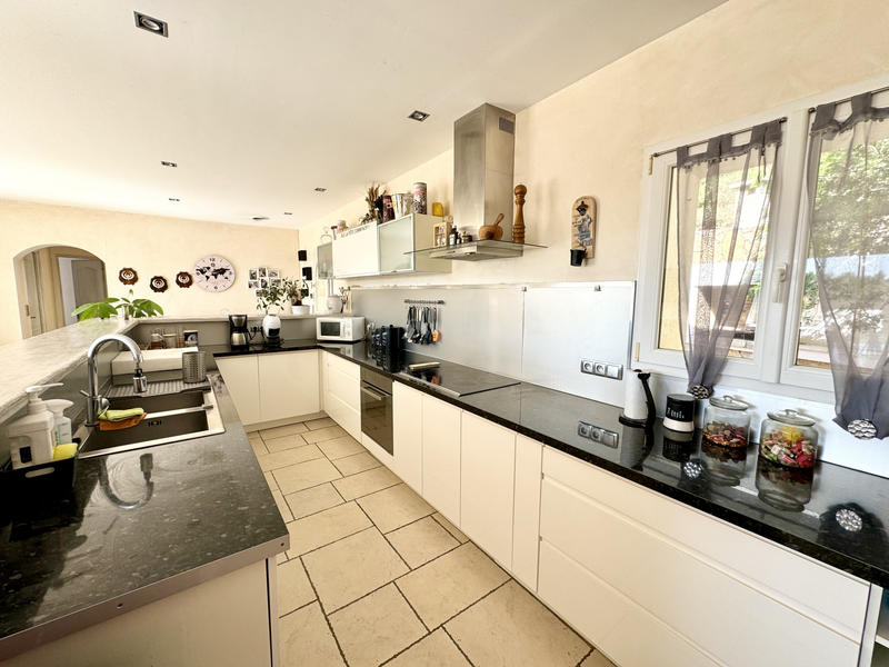 Villa - 200 m² - 7 pièces