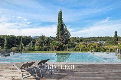 Villa - 340 m² - 8 pièces