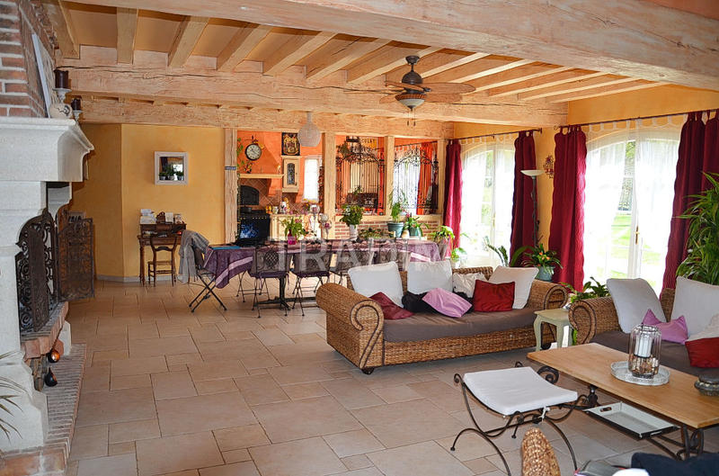 Maison - 530 m² - 19 pièces