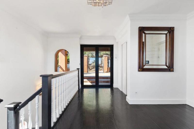 Villa - 596 m² - 13 pièces