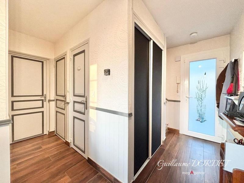 Maison traditionnelle - 90 m² - 5 pièces