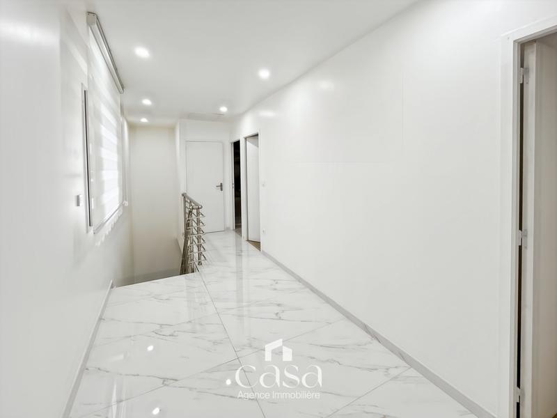 Maison contemporaine - 138 m² - 6 pièces