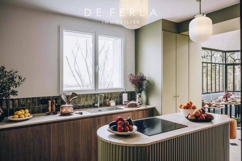 Maison de maîtres - 536 m² - 15 pièces