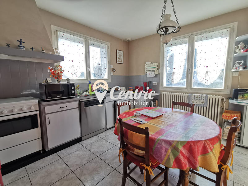 Maison - 79 m² - 6 pièces