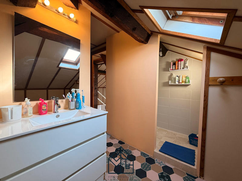 Maison - 361 m² - 10 pièces