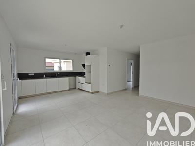 Maison - 102 m² - 5 pièces