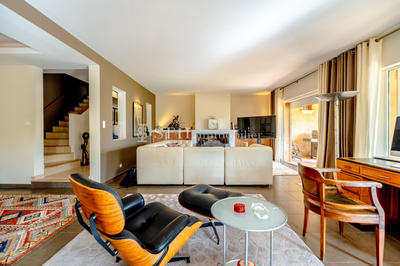 Villa - 314 m² - 6 pièces