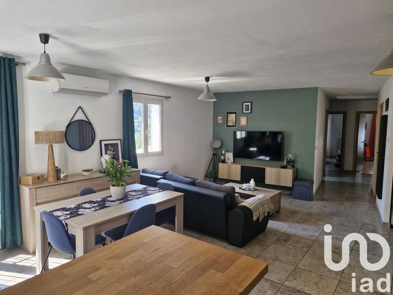 Maison - 233 m² - 6 pièces