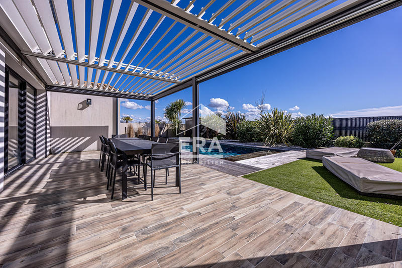 Maison - 202 m² - 6 pièces