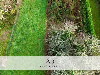 Terrain constructible - 593 m²