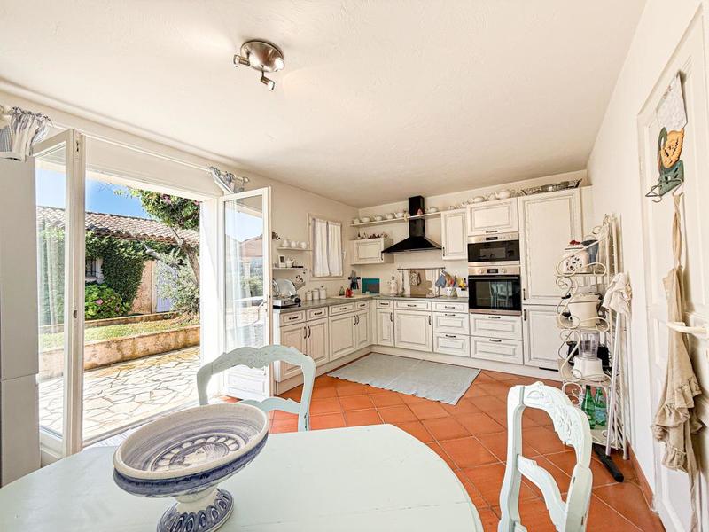 Maison chambre d'hôtes - 545 m² - 18 pièces