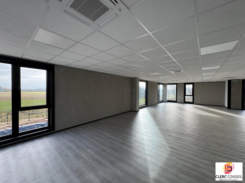 Bureau - 456 m²