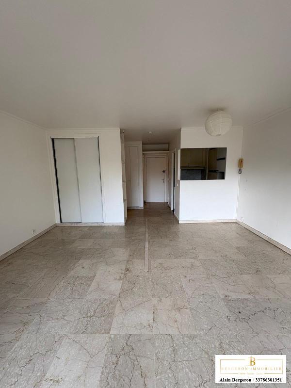 Studio - 37 m² - 1 pièce