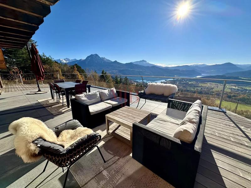 Châlet - 215 m² - 6 pièces