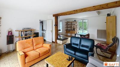 Maison - 204 m² - 7 pièces