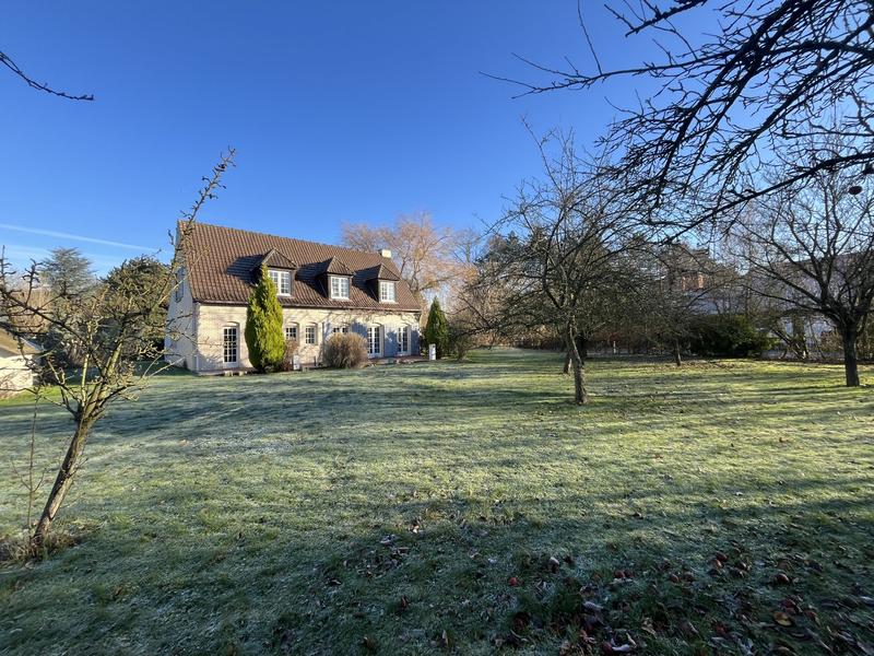 Maison - 221 m² - 7 pièces