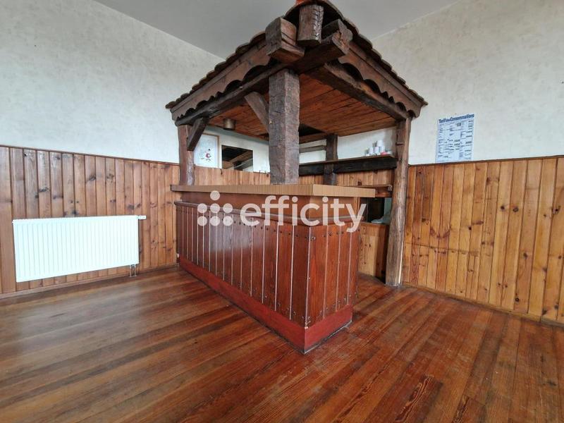 Maison - 388 m² - 10 pièces