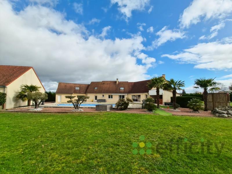 Pavillon - 287 m² - 10 pièces