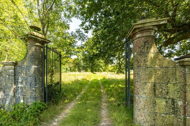 Maison - 545 m² - 12 pièces