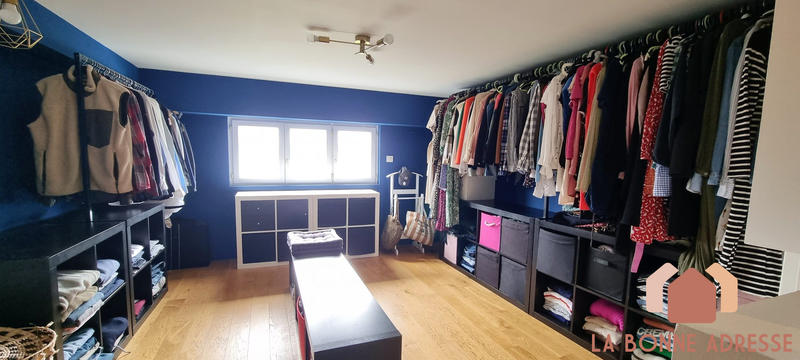 Maison - 251 m² - 7 pièces