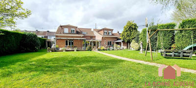 Villa - 220 m² - 6 pièces