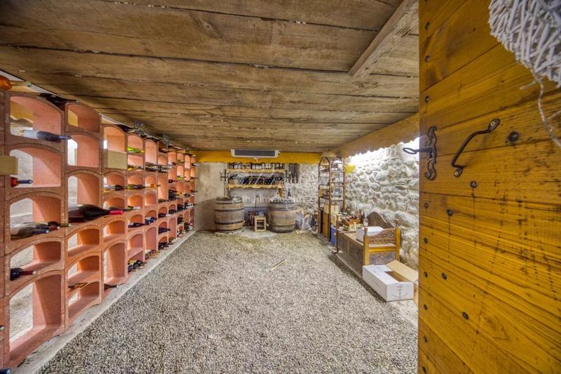 Maison - 488 m² - 20 pièces