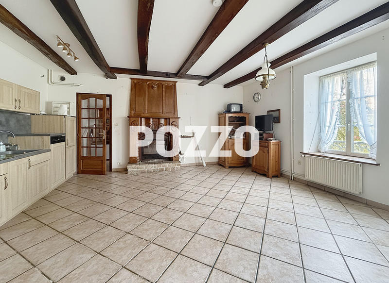 Maison - 140 m² - 8 pièces