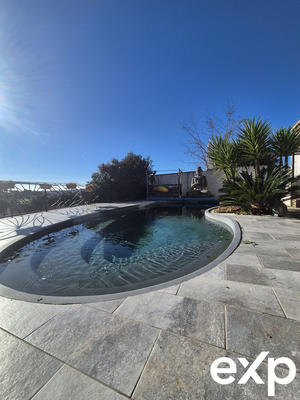 Villa - 208 m² - 11 pièces