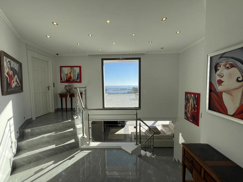 Villa - 350 m² - 15 pièces