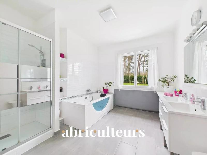 Maison - 134 m² - 5 pièces