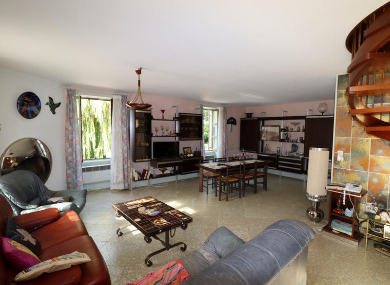 Demeure - 585 m² - 16 pièces