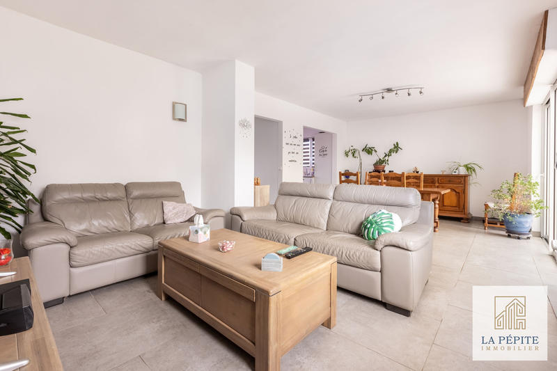 Maison - 111 m² - 6 pièces