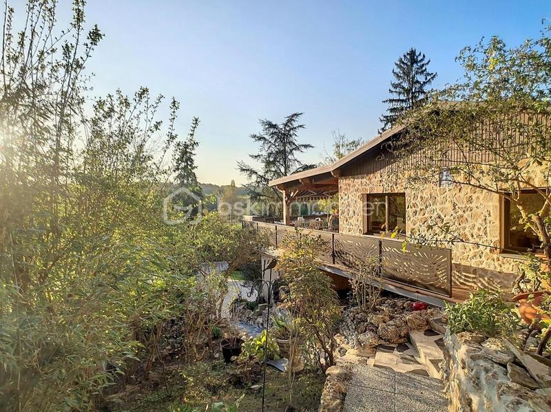 Demeure - 310 m² - 8 pièces