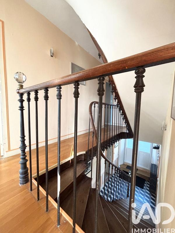 Maison - 170 m² - 8 pièces