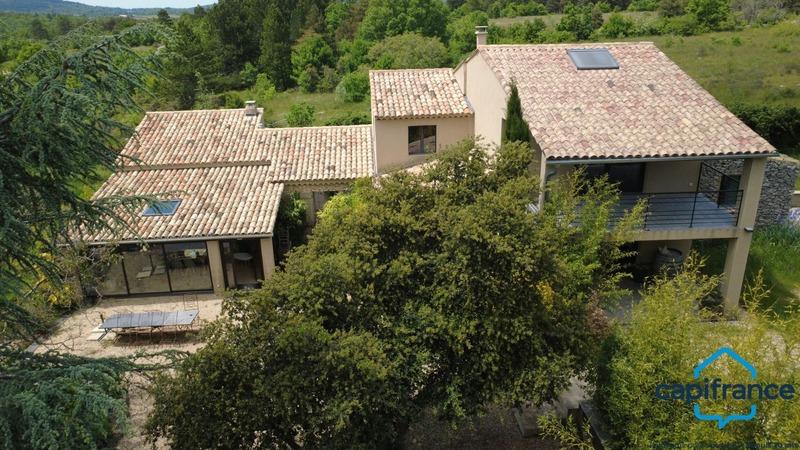 Mas - 218 m² - 7 pièces