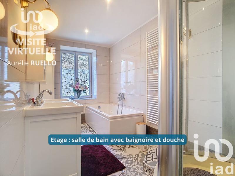 Maison - 244 m² - 9 pièces