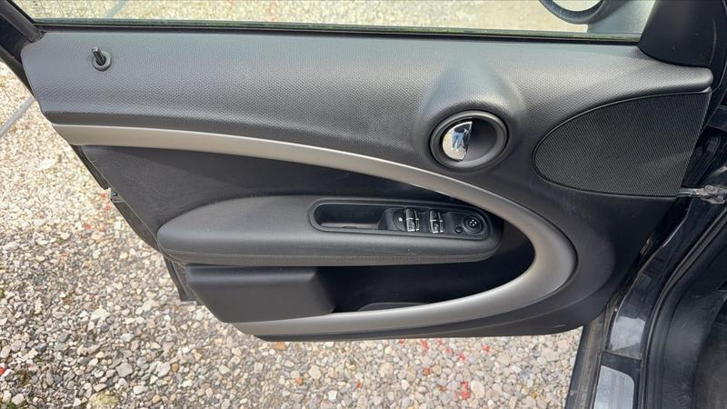 Mini Countryman 1.5 Cooper d 112 .