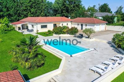 Maison - 300 m² - 8 pièces