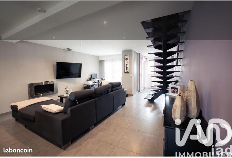 Maison - 180 m² - 7 pièces