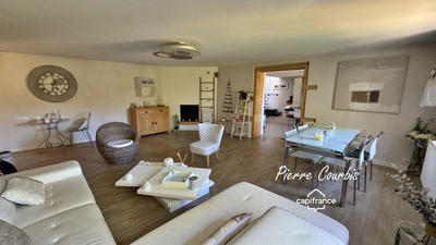 Maison - 224 m² - 6 pièces