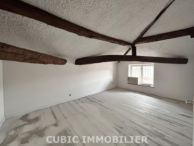 Maison - 147 m² - 10 pièces