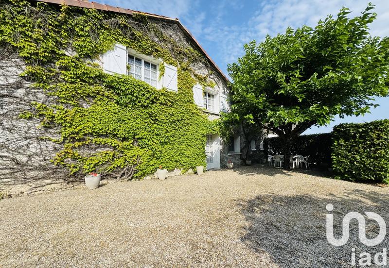 Maison - 255 m² - 9 pièces