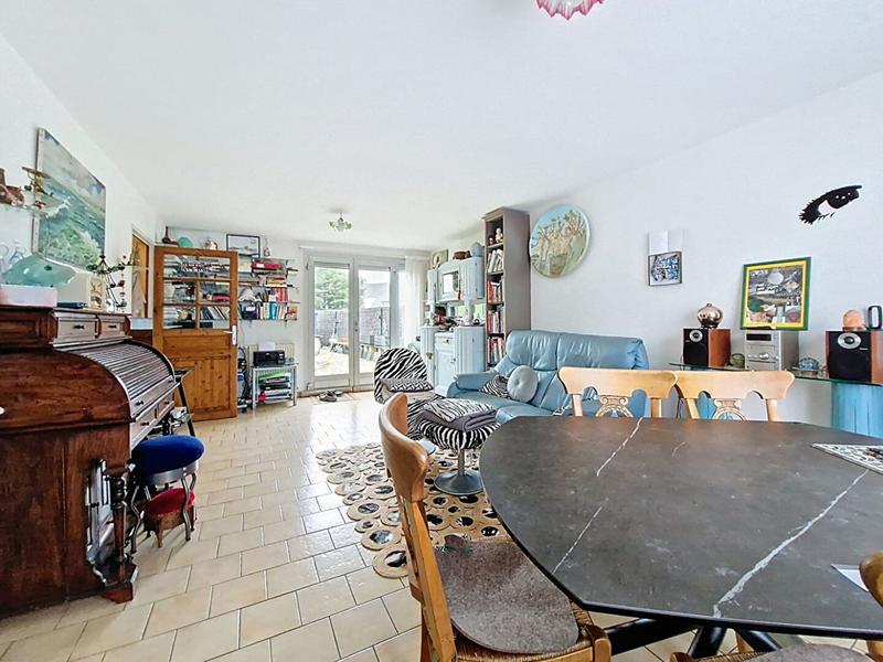 Maison - 94 m² - 5 pièces