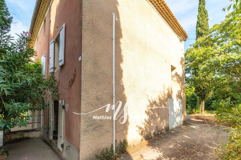 Maison - 340 m² - 12 pièces